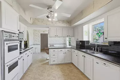 815 County Road 32, Angleton, TX 77515 - Photo 6