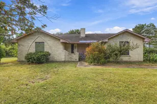 815 County Rd 32, Angleton, TX 77515 - Photo 2