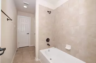 95 W Hullwood Cir, The Woodlands, TX 77389 - Photo 44