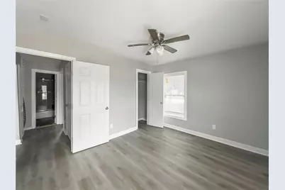 111 Holly Street, Lake Jackson, TX 77566 - Photo 18