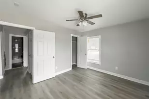 111 Holly St, Lake Jackson, TX 77566 - Photo 18