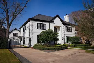 5042 Cedar Creek Dr, Houston, TX 77056 - Photo 2