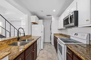 5534 Beverly Hill St, Houston, TX 77056 - Photo 8