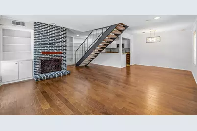 5534 Beverlyhill Street #8, Houston, TX 77056 - Photo 2