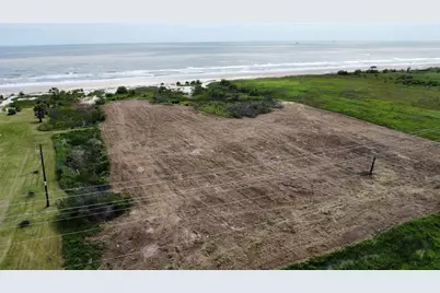 952 Marthas Vineyard Lane, Gilchrist, TX 77617 - Photo 8