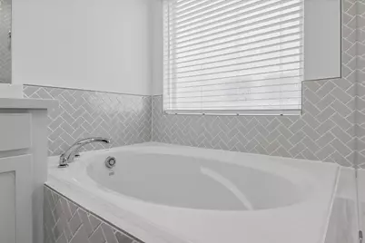 11404 Irish River Drive, Houston, TX 77047 - Photo 32