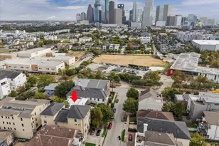 314 W Bell St, Houston, TX 77019 - Photo 2