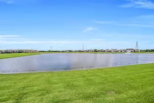 318 Lake Line Dr, Alvin, TX 77511 - Photo 26