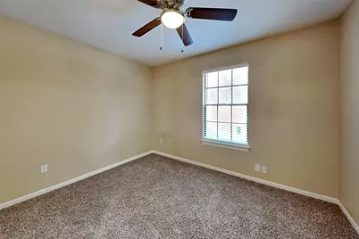 151 E Pathfinders Circle, The Woodlands, TX 77381 - Photo 16