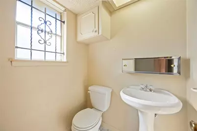 11011 Ledford Lane, Houston, TX 77016 - Photo 16