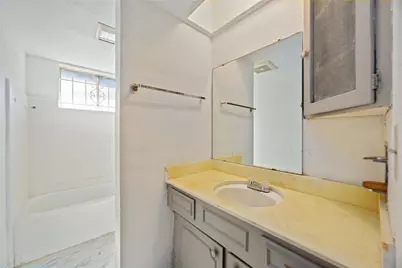 11011 Ledford Lane, Houston, TX 77016 - Photo 22