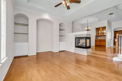 2123 Stacy Knoll, Houston, TX 77008 - Photo 6