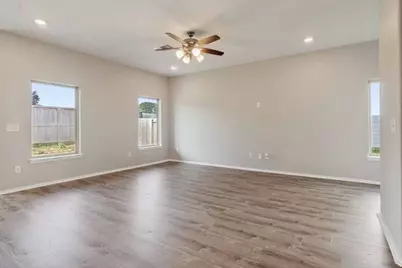 2038 Summer Night Drive, Houston, TX 77073 - Photo 8