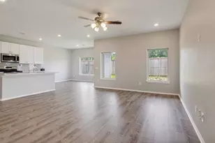 2038 Summer Night Dr, Houston, TX 77073 - Photo 2