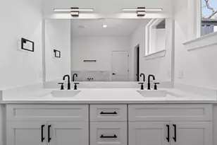 967 Highland Lgt Ln, Houston, TX 77091 - Photo 32