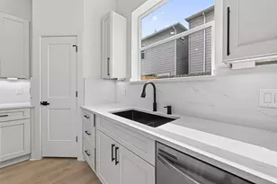 967 Highland Lgt Ln, Houston, TX 77091 - Photo 8