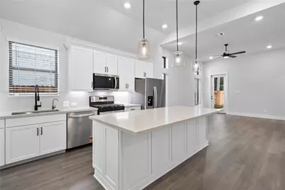 2039 Forest Stream Way, Conroe, TX 77304 - Photo 12