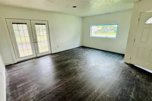 706 Rockdale Rd, Rockdale, TX 76567 - Photo 6