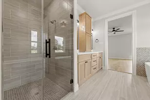 15408 Sandtrap Dr, Waller, TX 77484 - Photo 22