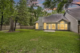 18 Endor Forest Pl, The Woodlands, TX 77382 - Photo 2