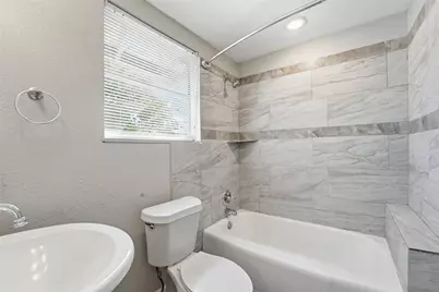 6526 Linden Street, Houston, TX 77087 - Photo 10