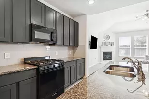 322 Upland Grv Trl, Rosharon, TX 77583 - Photo 10