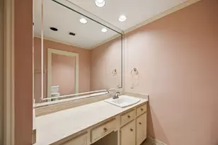 8800 Woodway Dr, Houston, TX 77063 - Photo 14