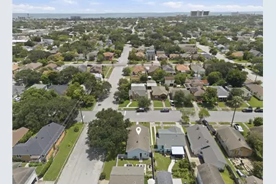 4702 Avenue N 1/2, Galveston, TX 77551 - Photo 14