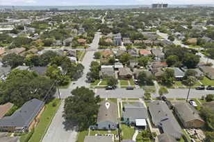 4702 Ave N 1/2, Galveston, TX 77551 - Photo 14