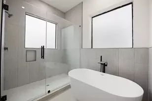 6332 Sidney St, Houston, TX 77021 - Photo 16