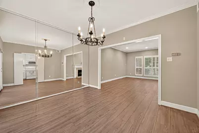 11711 Memorial Drive #13, Houston, TX 77024 - Photo 12