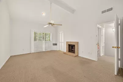 11711 Memorial Drive #13, Houston, TX 77024 - Photo 24