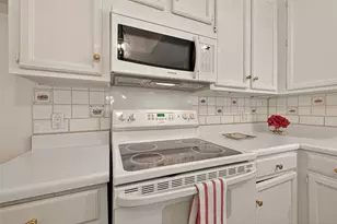 11711 Memorial Dr, Houston, TX 77024 - Photo 18