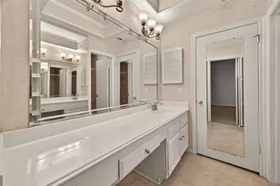 11711 Memorial Dr, Houston, TX 77024 - Photo 26