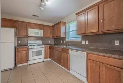 10203 Azalea Village, Houston, TX 77088 - Photo 6