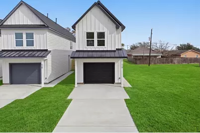 524 N 4th Street, La Porte, TX 77571 - Photo 1