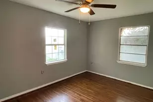 4914 Meadow Park Dr, Houston, TX 77048 - Photo 4