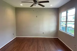 4914 Meadow Park Dr, Houston, TX 77048 - Photo 6