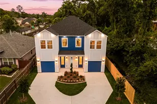 6302 Ezzard Charles Ln, Houston, TX 77091 - Photo 2