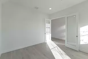 15910 Mahogany Mist Dr, Conroe, TX 77302 - Photo 8