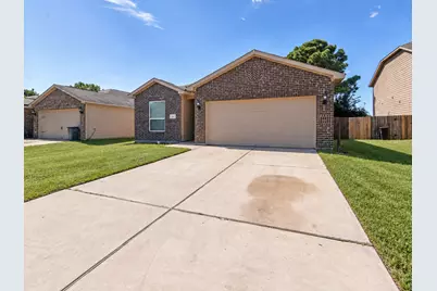 10627 Pine Landing Drive, Houston, TX 77088 - Photo 1