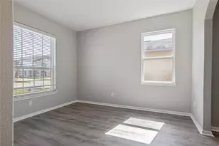 10627 Pine Landing Dr, Houston, TX 77088 - Photo 4