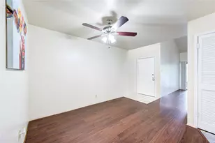 10811 Richmond Ave, Houston, TX 77042 - Photo 32