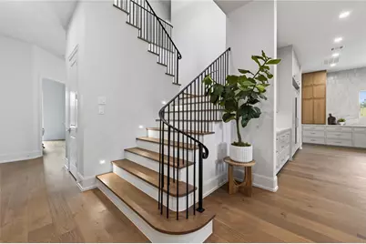 515 W 33rd Street, Houston, TX 77018 - Photo 2