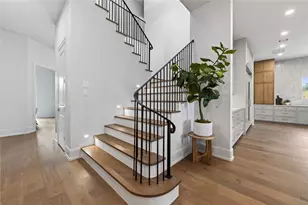 515 W 33rd St, Houston, TX 77018 - Photo 2