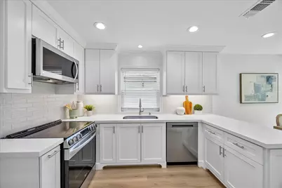 14131 Barryknoll Lane, Houston, TX 77079 - Photo 12