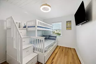 16642 Bermuda Way, Jamaica Beach, TX 77554 - Photo 10