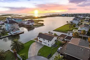 16642 Bermuda Way, Jamaica Beach, TX 77554 - Photo 18