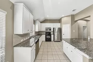 14111 Austin Hollow Ct, Houston, TX 77044 - Photo 2
