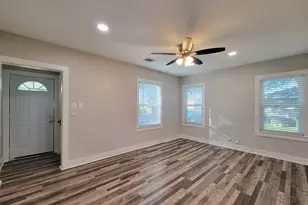 1113 San Jacinto St, Rosenberg, TX 77471 - Photo 2